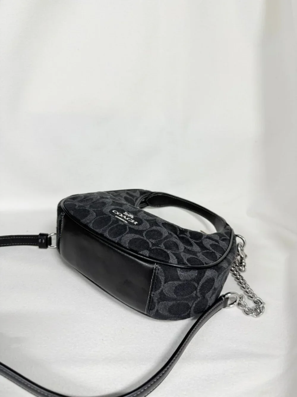 coach Carmen Mini Crossbody Bag In Signature Denim ccz47